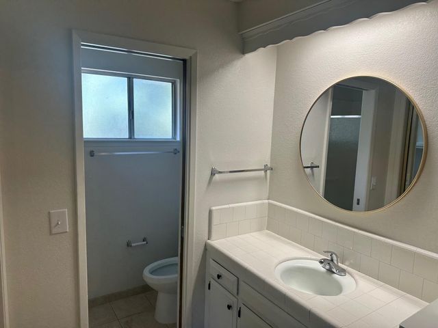 2936 S Conyer Street, Visalia, CA 93277