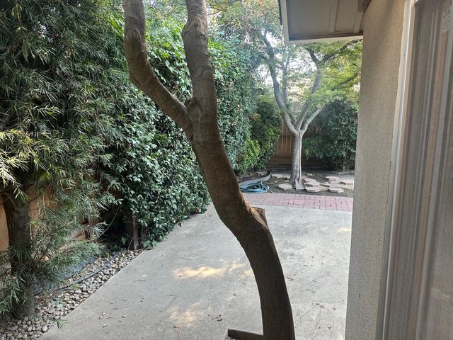 2936 S Conyer Street, Visalia, CA 93277