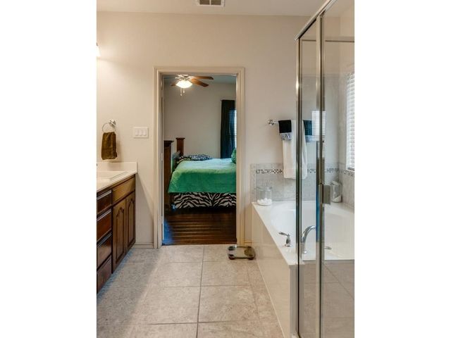 4624 Lazy Oaks Street, Fort Worth, TX 76244