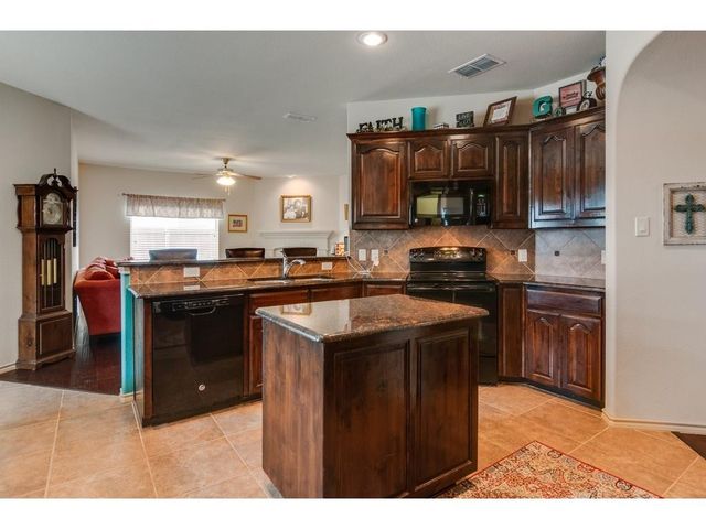 4624 Lazy Oaks Street, Fort Worth, TX 76244