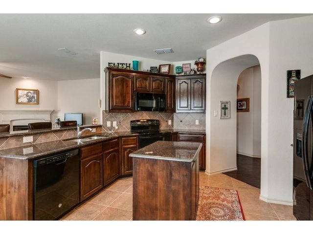 4624 Lazy Oaks Street, Fort Worth, TX 76244