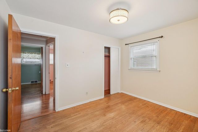 25135 Normandy Street, Roseville, MI 48066