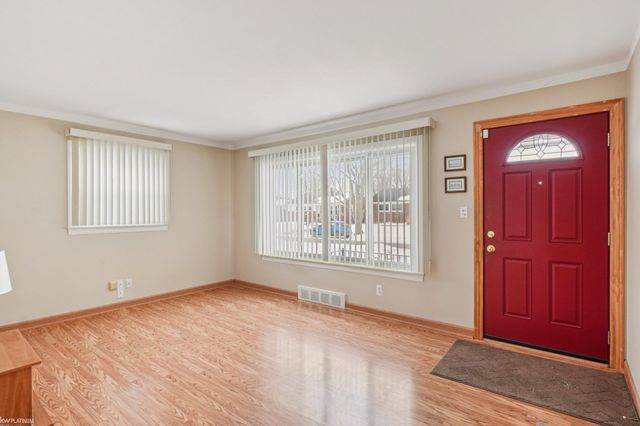 25135 Normandy Street, Roseville, MI 48066