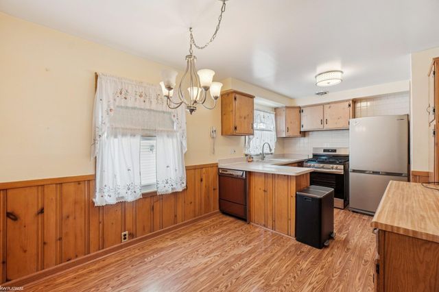 25135 Normandy Street, Roseville, MI 48066