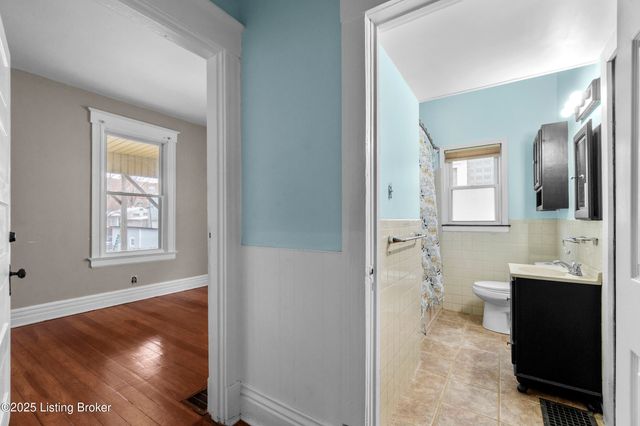 1722 Eastern Pkwy, Louisville, KY 40205