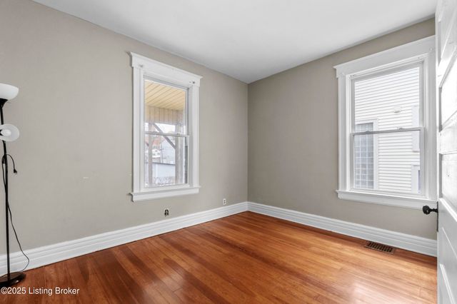 1722 Eastern Pkwy, Louisville, KY 40205