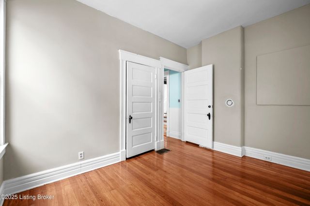 1722 Eastern Pkwy, Louisville, KY 40205