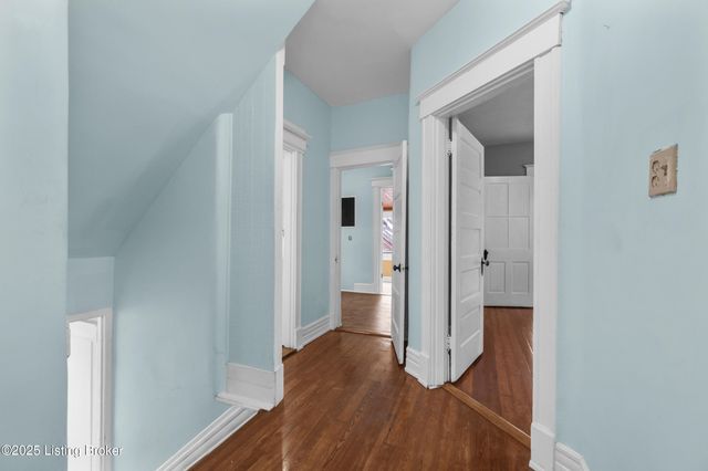 1722 Eastern Pkwy, Louisville, KY 40205