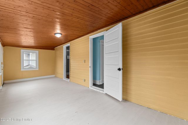 1722 Eastern Pkwy, Louisville, KY 40205