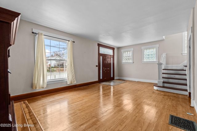 1722 Eastern Pkwy, Louisville, KY 40205