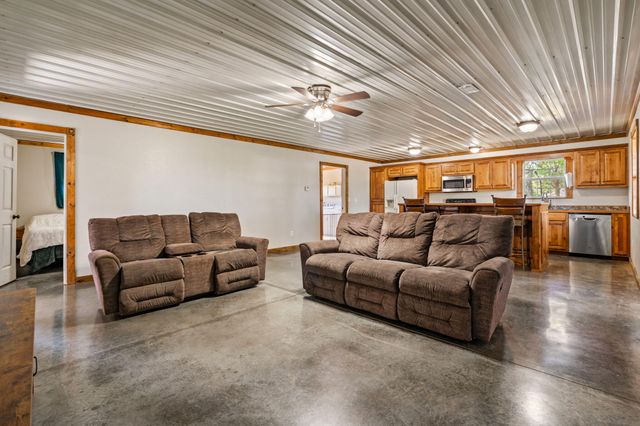 42362 State Hwy 413, Crane, MO 65633