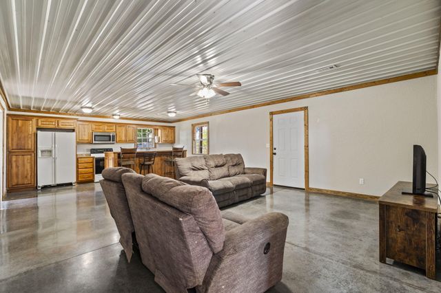 42362 State Hwy 413, Crane, MO 65633