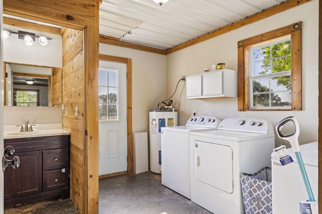 42362 State Hwy 413, Crane, MO 65633