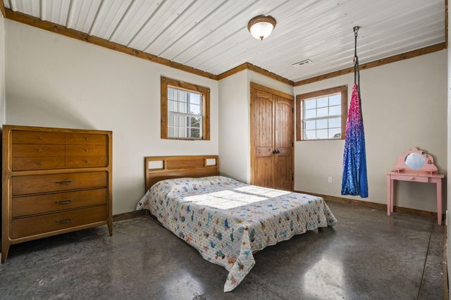 42362 State Hwy 413, Crane, MO 65633