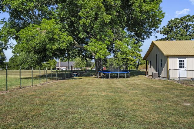 42362 State Hwy 413, Crane, MO 65633