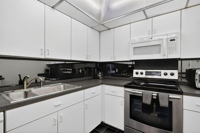 2860 S OCEAN Boulevard 604, Palm Beach, FL 33480