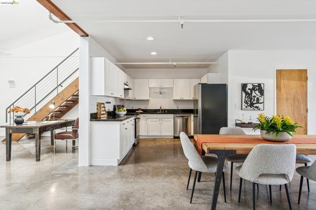 926 Chester G, Oakland, CA 94607