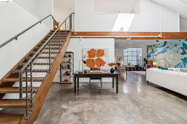 926 Chester G, Oakland, CA 94607
