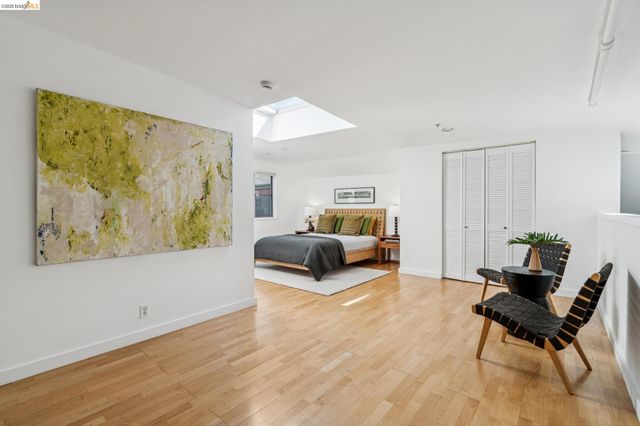 926 Chester G, Oakland, CA 94607