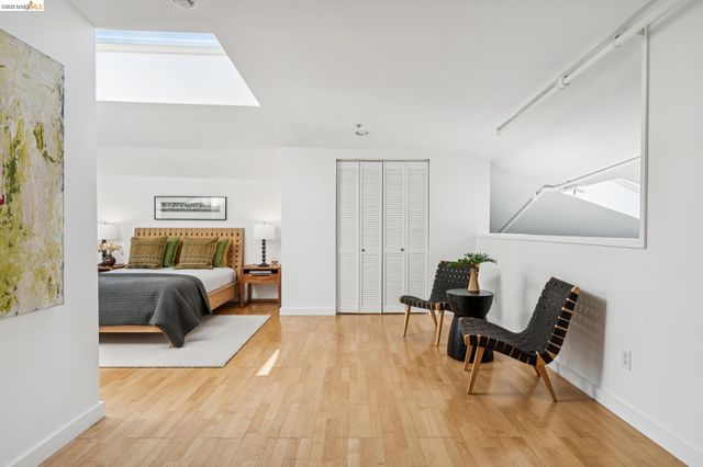 926 Chester G, Oakland, CA 94607