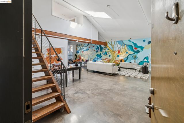 926 Chester G, Oakland, CA 94607
