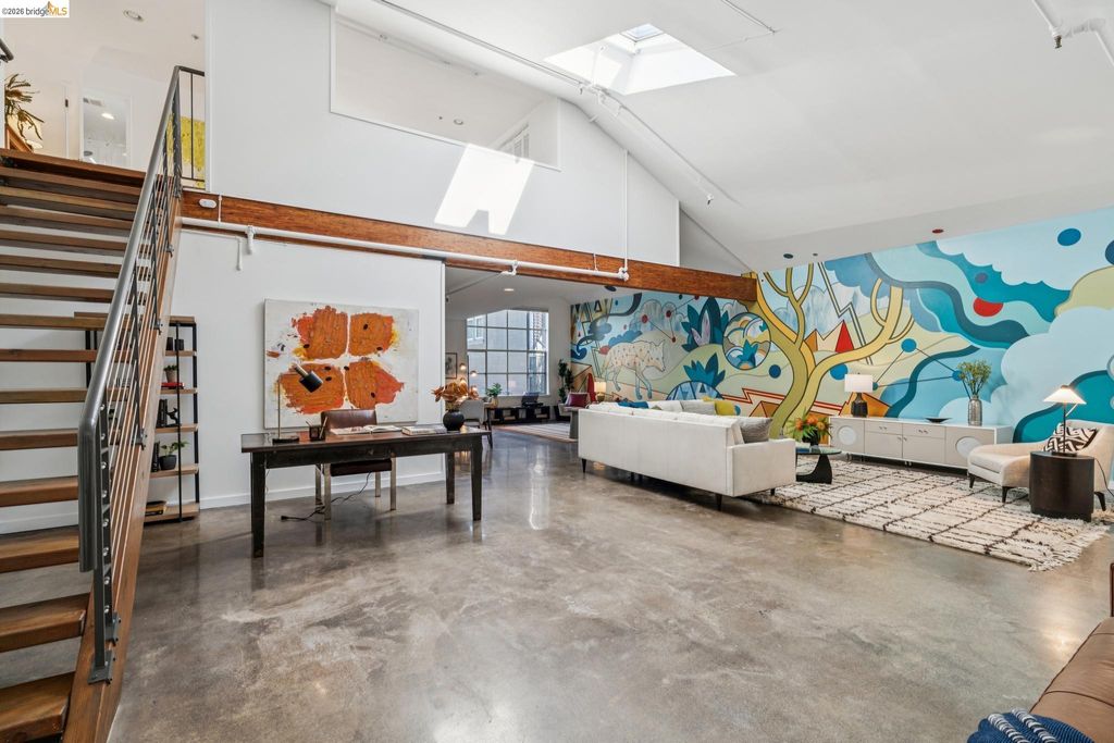 926 Chester G, Oakland, CA 94607