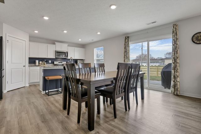 380 E Trinity Way, Newark, OH 43055