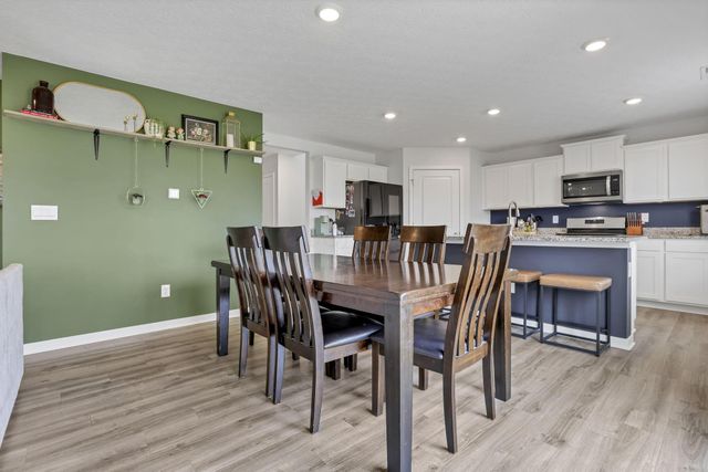 380 E Trinity Way, Newark, OH 43055