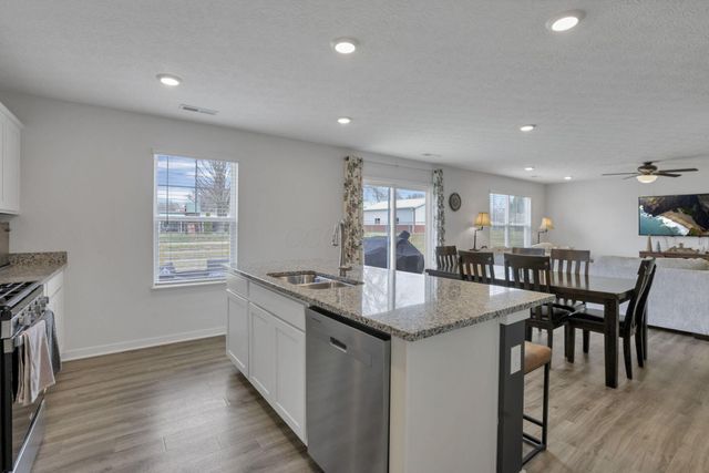 380 E Trinity Way, Newark, OH 43055