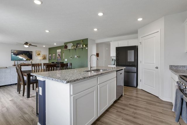 380 E Trinity Way, Newark, OH 43055