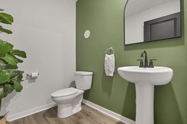 380 E Trinity Way, Newark, OH 43055