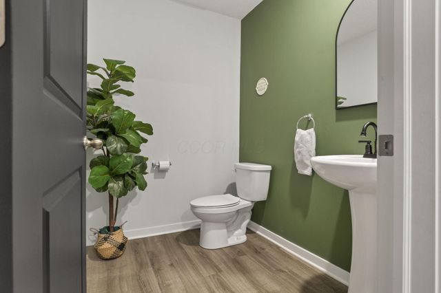 380 E Trinity Way, Newark, OH 43055