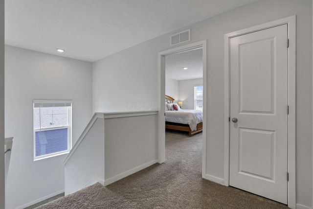 380 E Trinity Way, Newark, OH 43055