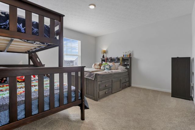 380 E Trinity Way, Newark, OH 43055