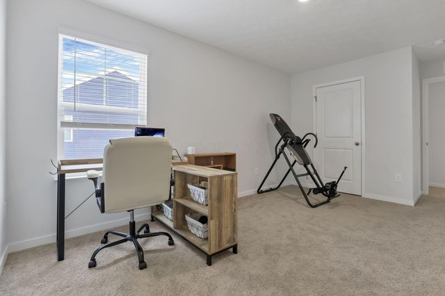 380 E Trinity Way, Newark, OH 43055