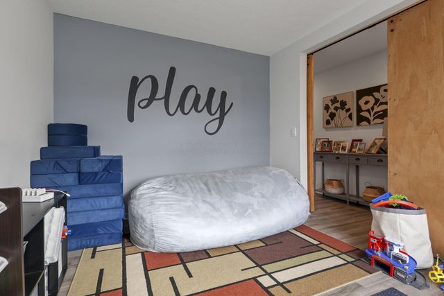 380 E Trinity Way, Newark, OH 43055