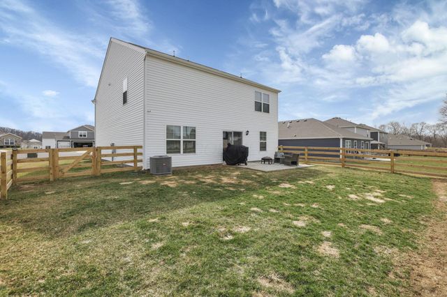 380 E Trinity Way, Newark, OH 43055