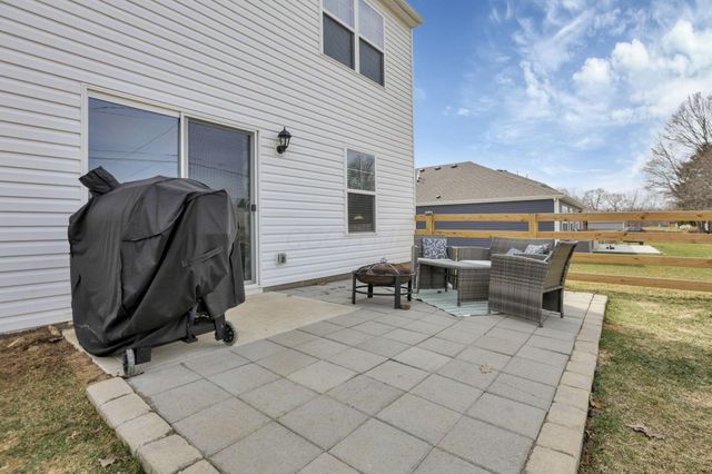 380 E Trinity Way, Newark, OH 43055