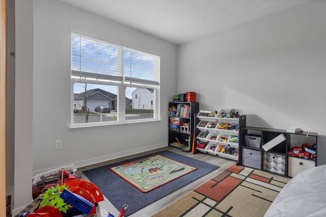 380 E Trinity Way, Newark, OH 43055