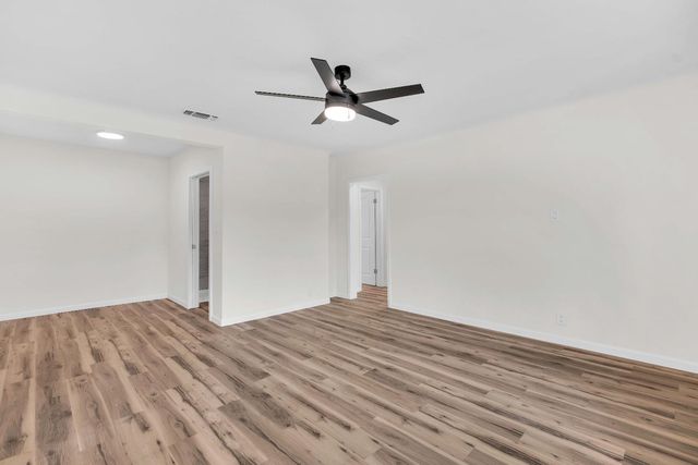 3548 E Lamona Avenue, Fresno, CA 93703