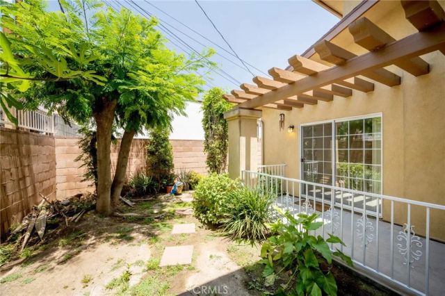 1011 Thompson Avenue C, Glendale, CA 91201
