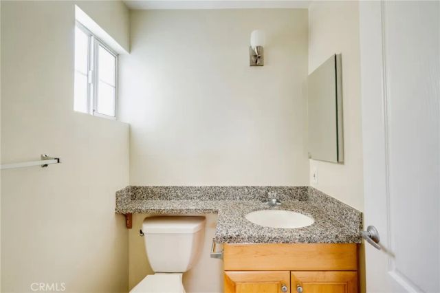 1011 Thompson Avenue C, Glendale, CA 91201