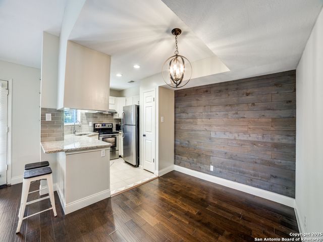 8655 Datapoint Dr Apt 802, San Antonio, TX 78229