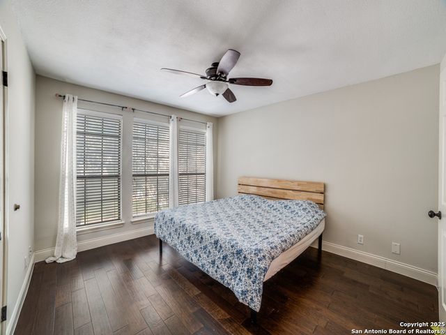 8655 Datapoint Dr Apt 802, San Antonio, TX 78229