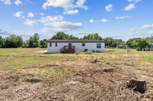 406 Hilltop Meadows Court, Springtown, TX 76082