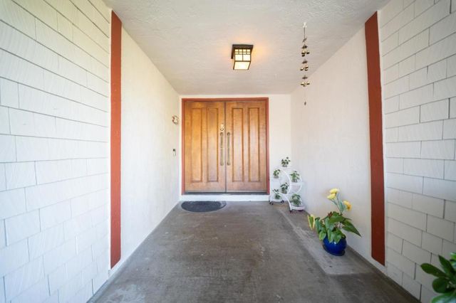 60 Beach Park Boulevard, Foster City, CA 94404