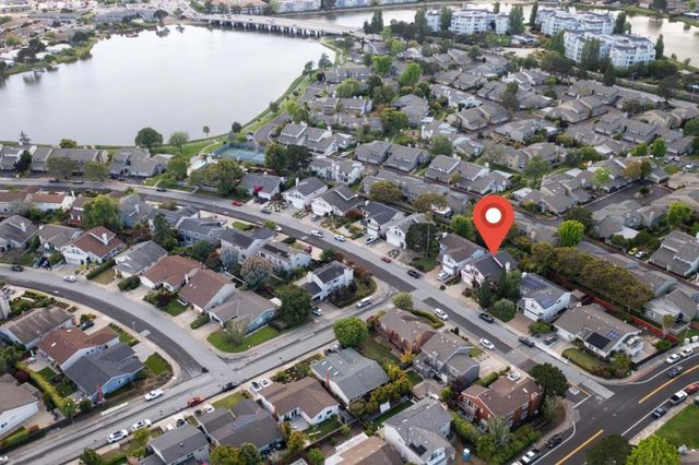 60 Beach Park Boulevard, Foster City, CA 94404