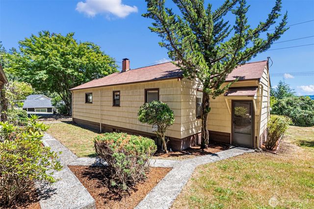 7073 Chico Way NW, Bremerton, WA 98312