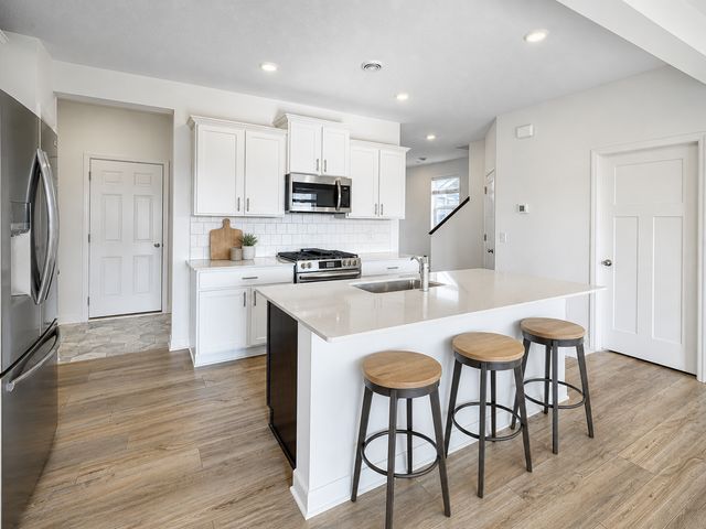 7264 183rd Street W, Lakeville, MN 55044