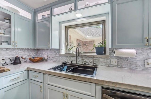 3011 Willow Oak Lane, Sealy, TX 77474